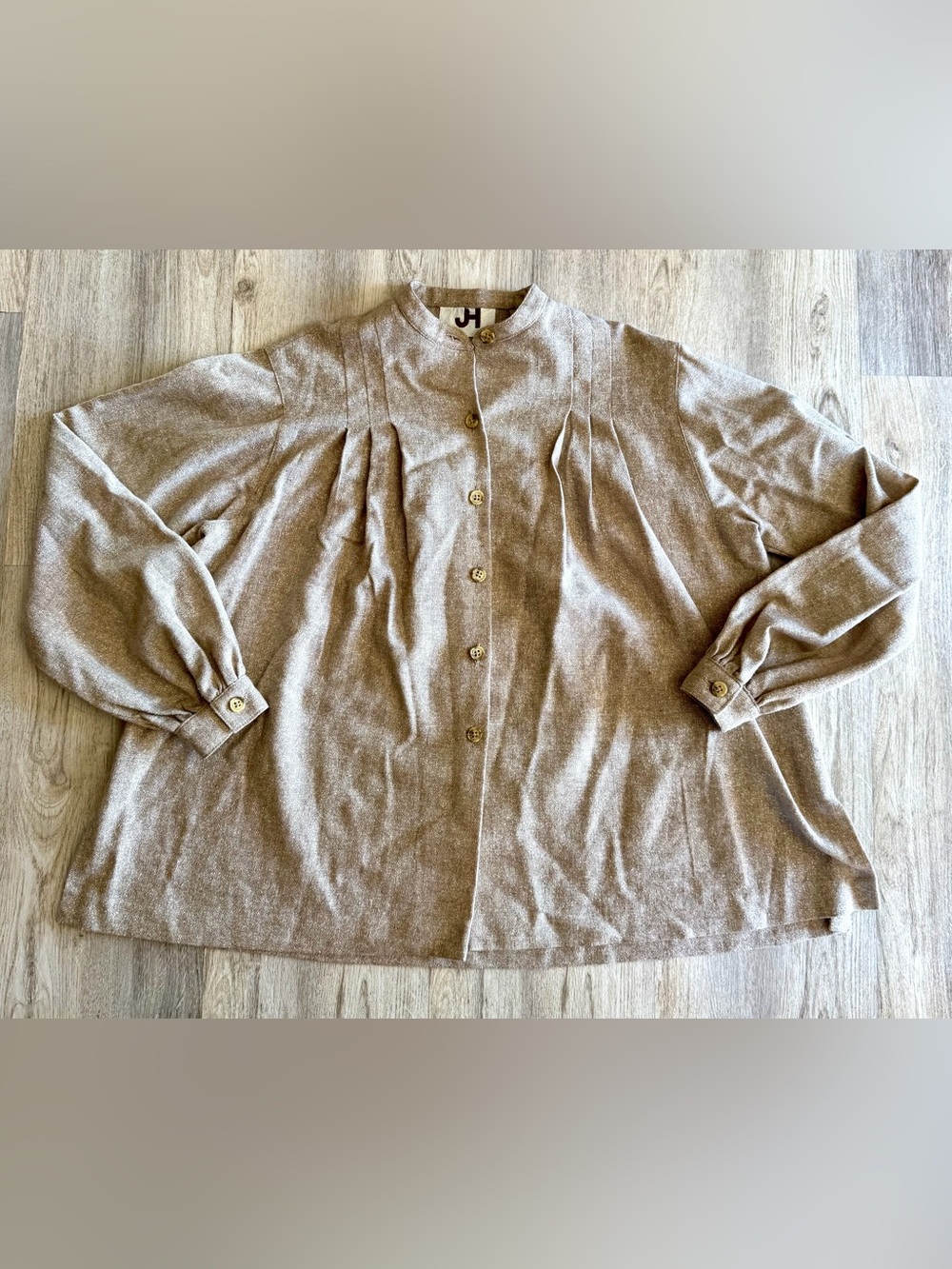 VINTAGE JH Collectibles Wool Silk Blend Pleated Smock Blouse Beige 10/11